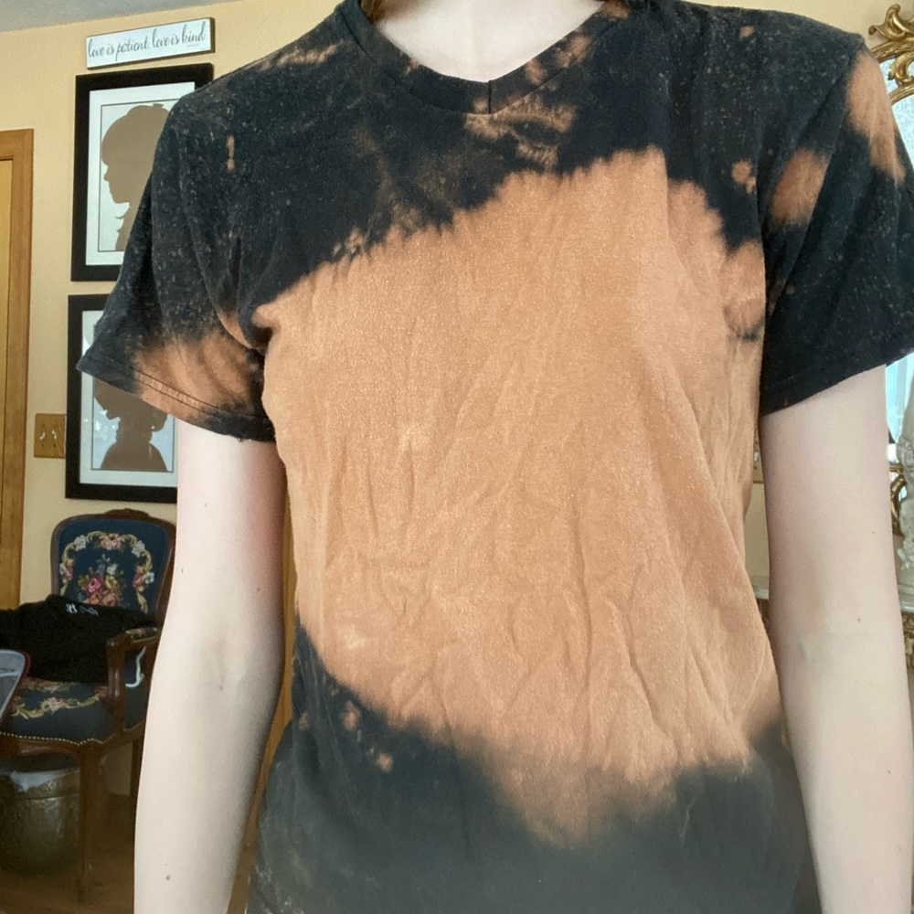 Bleached v neck - Picture 4 of 7